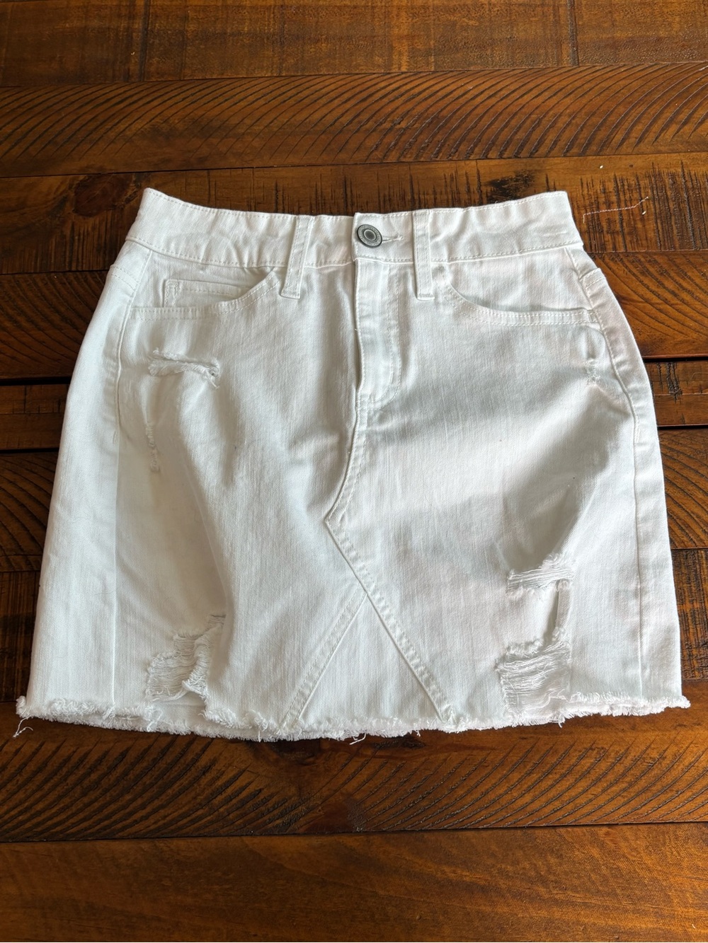 NWT SO White Distressed Stretch Denim Mini Skirt Raw ahem size 0